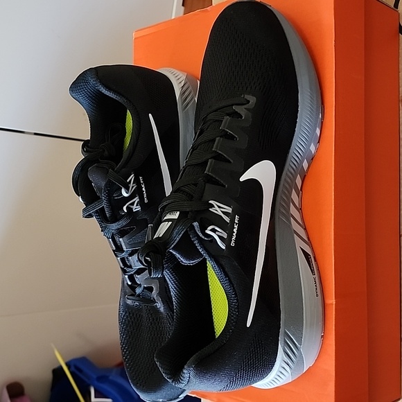 Nike Air Zoom Structure 21  (904695 001) - Picture 3 of 5